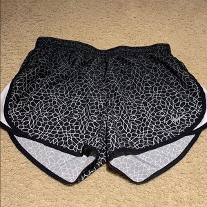 nike black/white running shorts